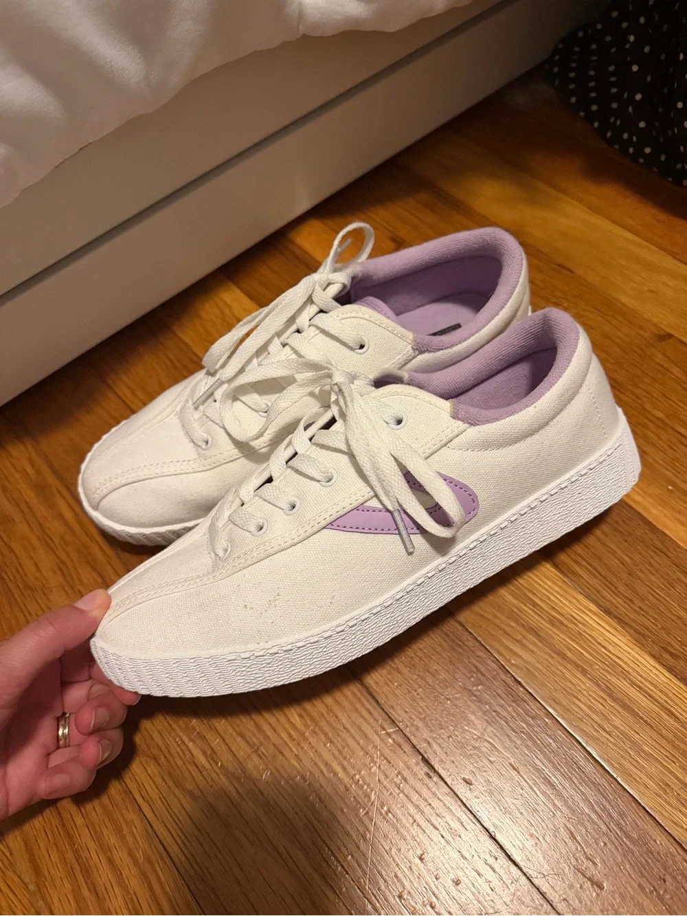Tretorn Cream Canvas Low-Top Sneakers with Lavender Accents